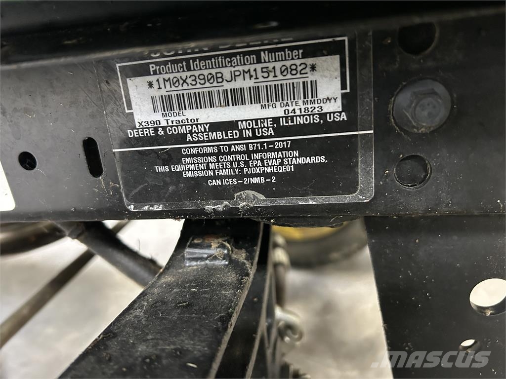 John Deere X390 Tratores compactos