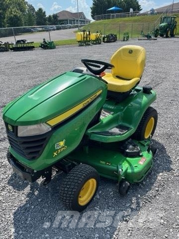 John Deere X390 Compacttrekkers