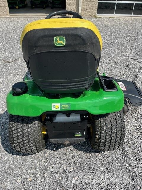 John Deere X390 Compacttrekkers
