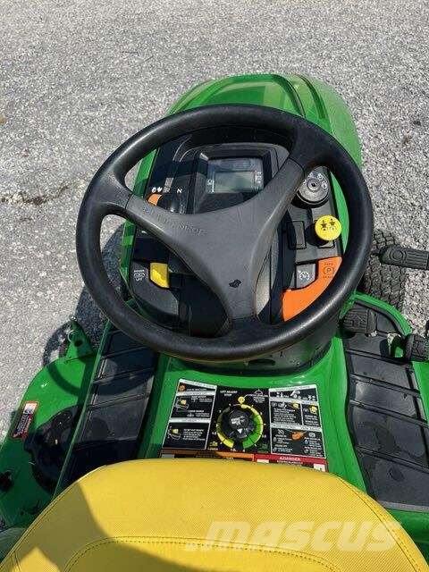 John Deere X390 Compacttrekkers