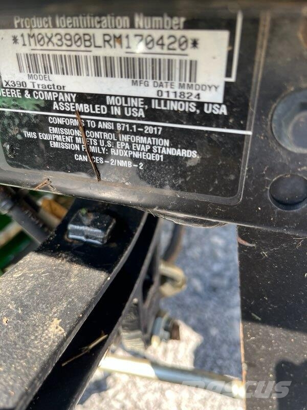 John Deere X390 Compacttrekkers