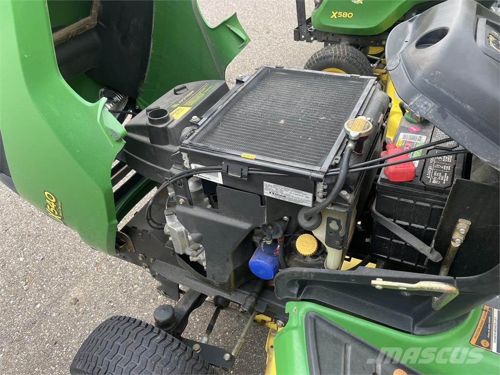 John Deere X540 Päältäajettavat ruohonleikkurit