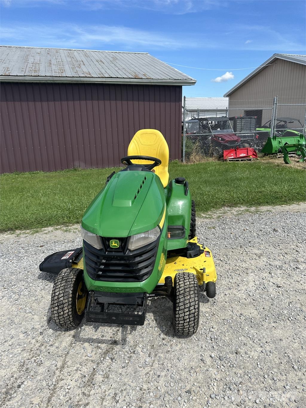 John Deere X590 Трактори