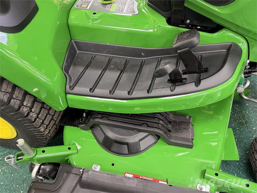 John Deere X730 소형 트랙터
