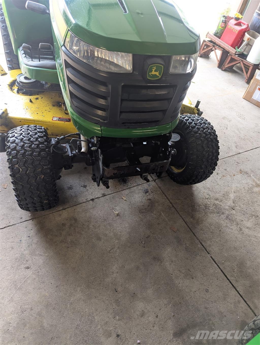 John Deere X738 Compact tractors