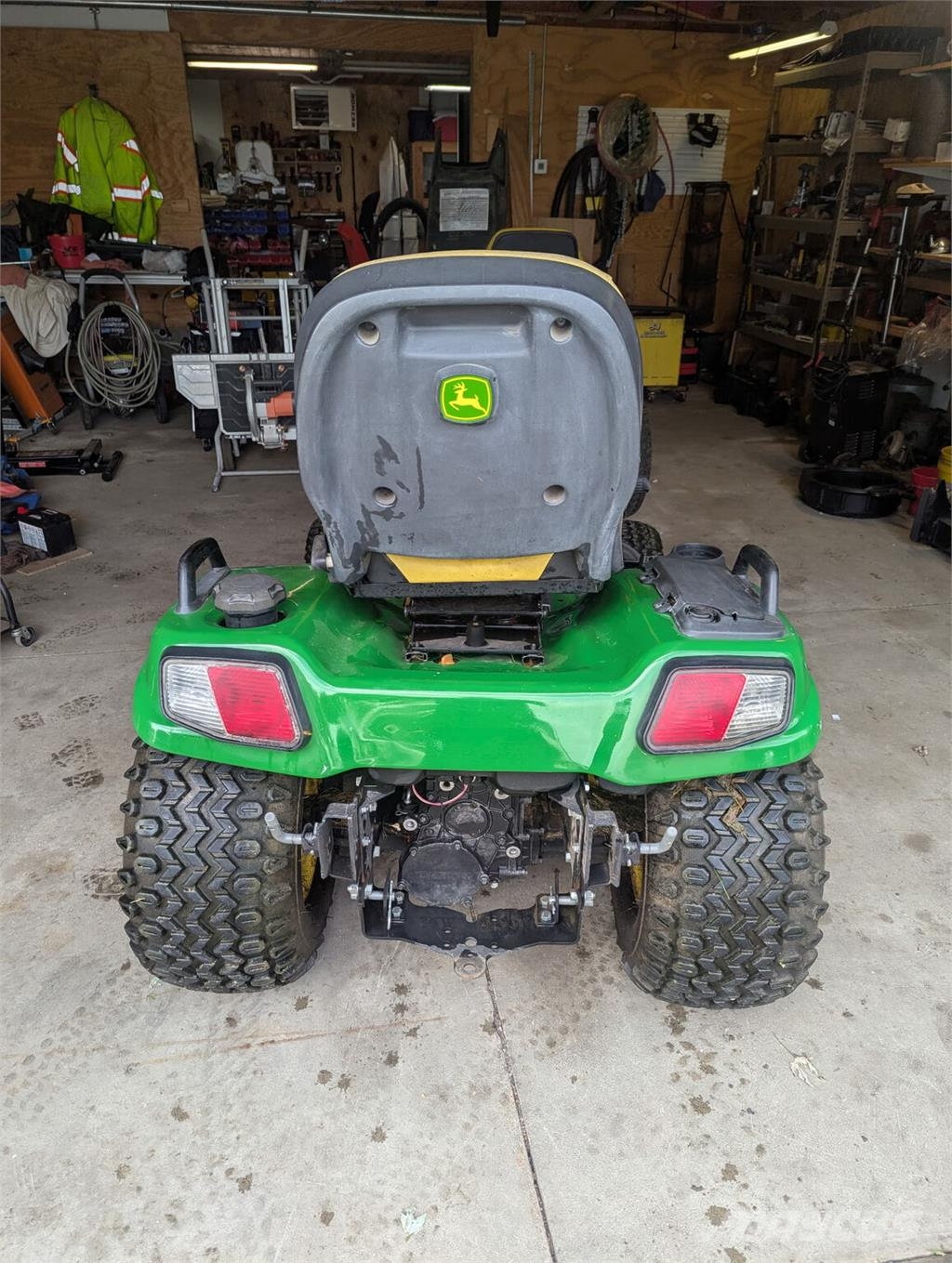 John Deere X738 Compact tractors