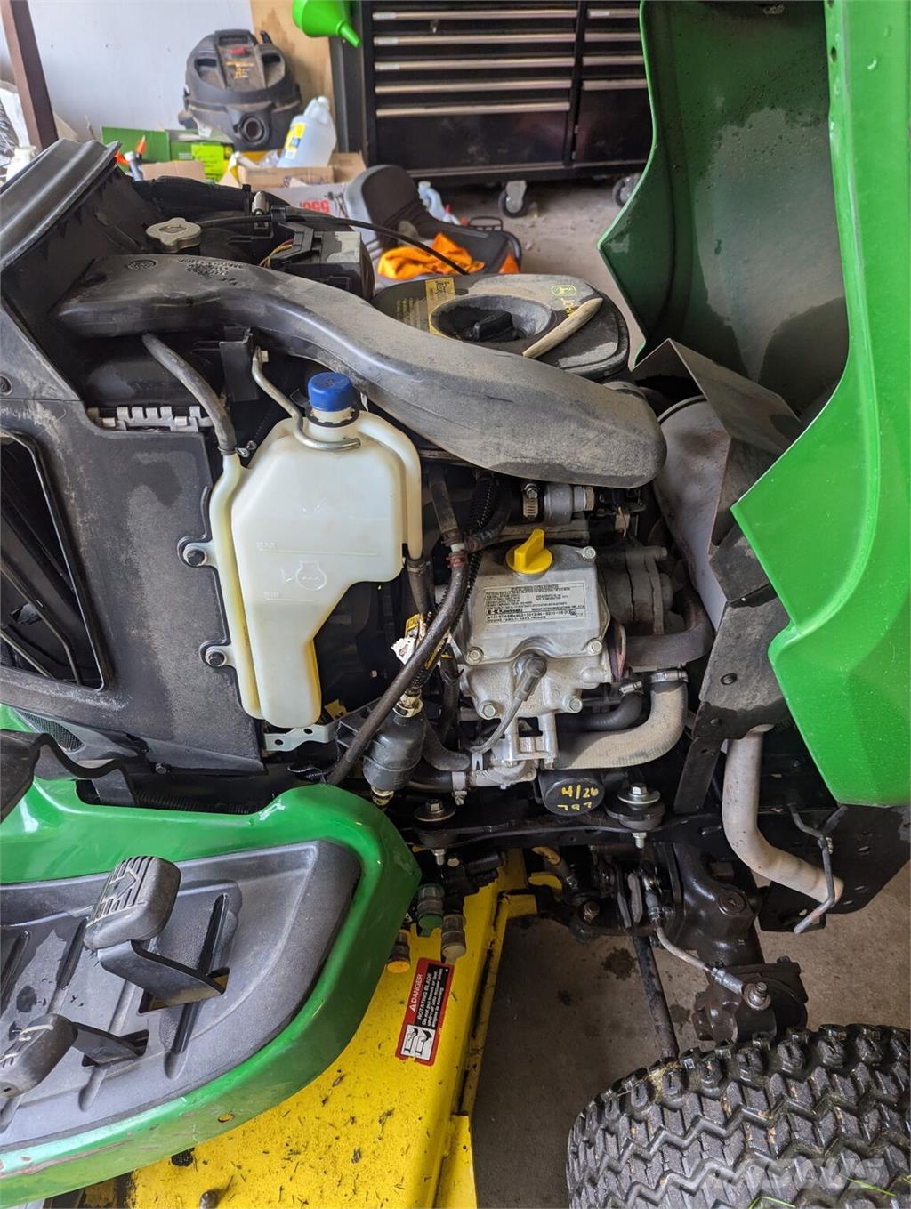 John Deere X738 Compact tractors
