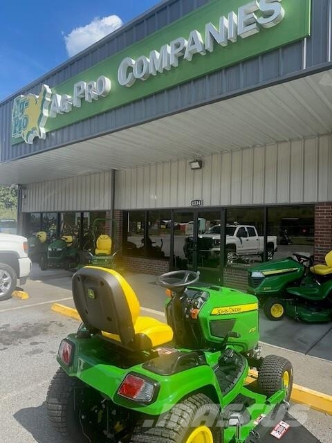 John Deere X750 Kompakttraktorer