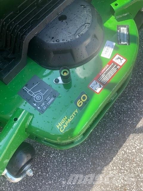 John Deere X750 Kompakttraktorer