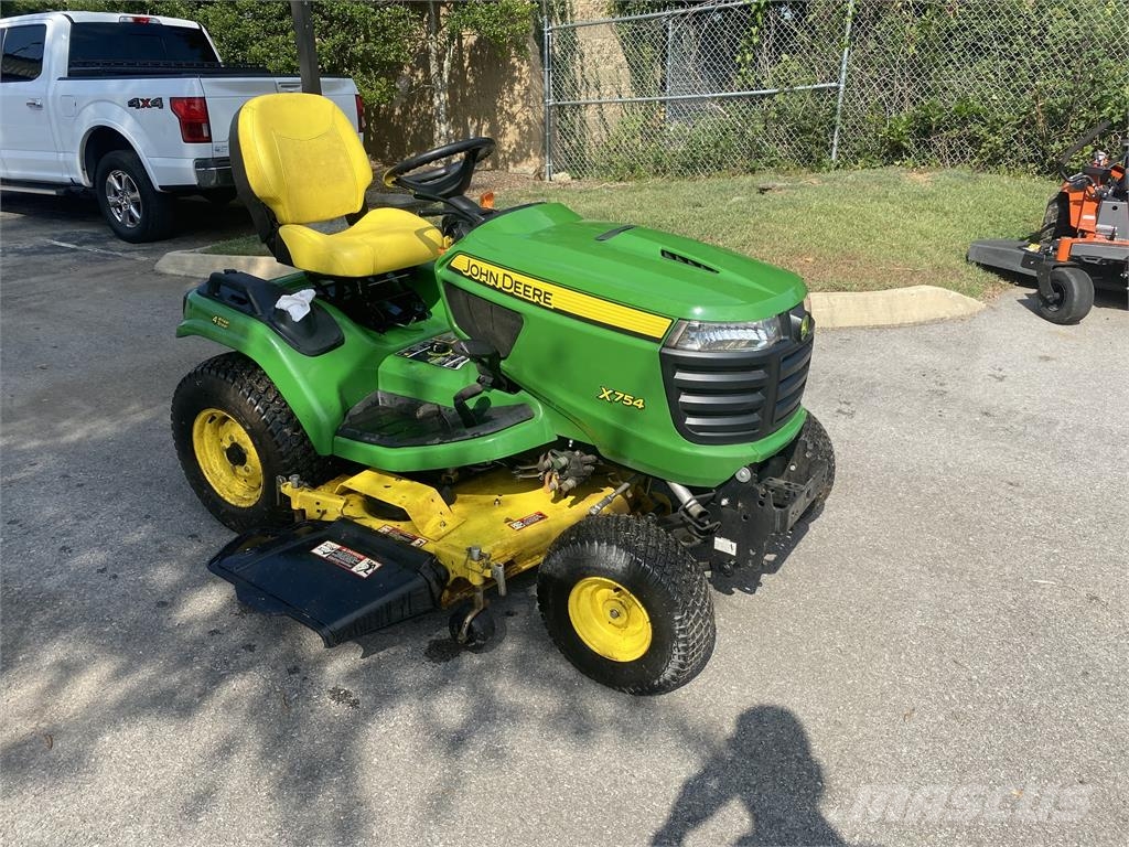 John Deere X754 Manjši traktorji