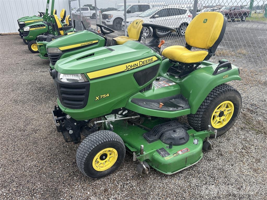 John Deere X754 コンパクトトラクター