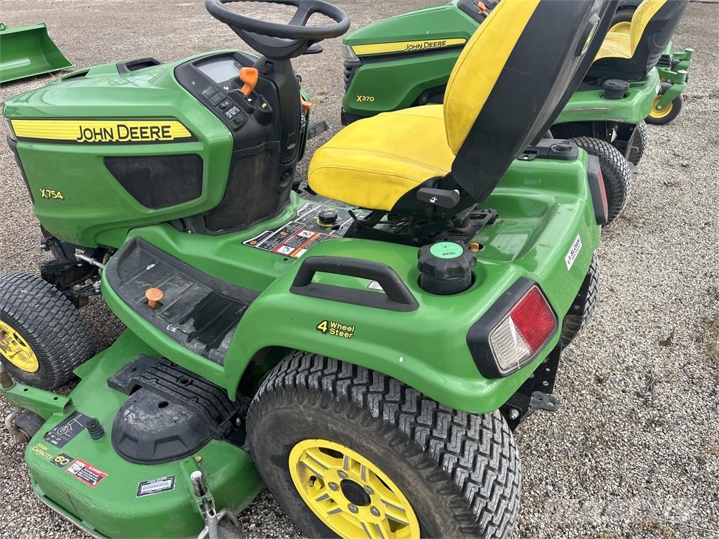 John Deere X754 コンパクトトラクター