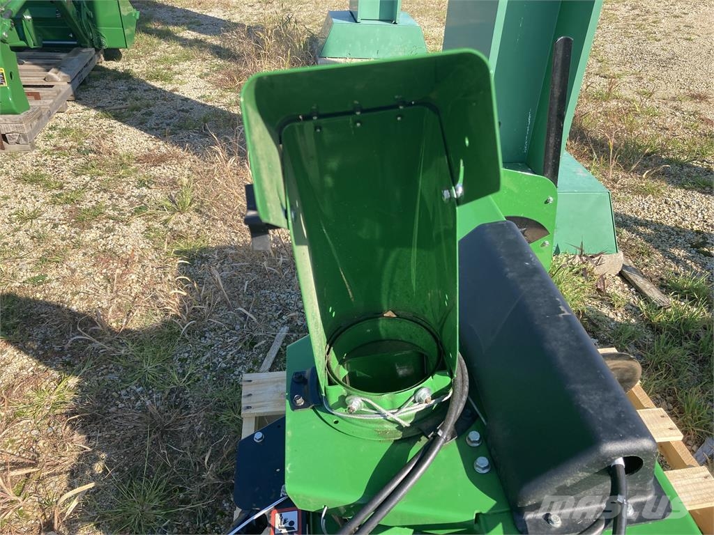 John Deere X758 小型拖拉机