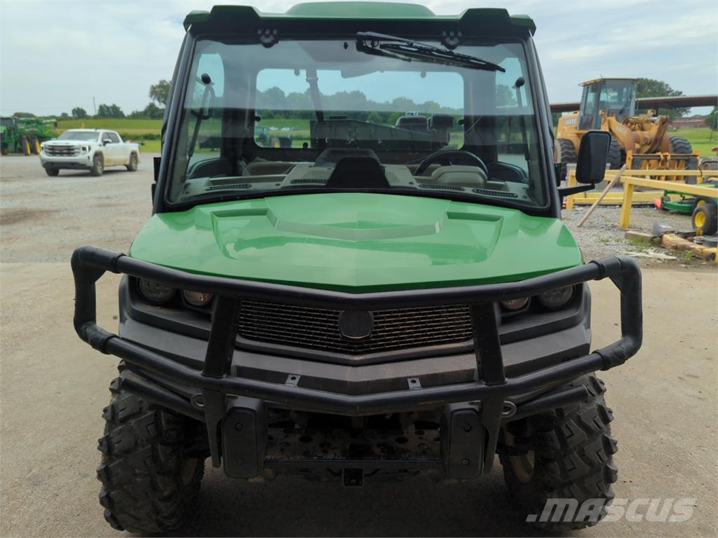 John Deere XUV 835R Pomoćne mašine