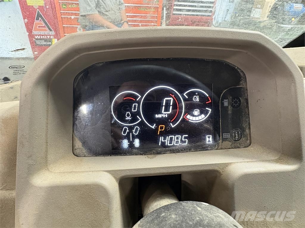 John Deere XUV 835R Pomoćne mašine
