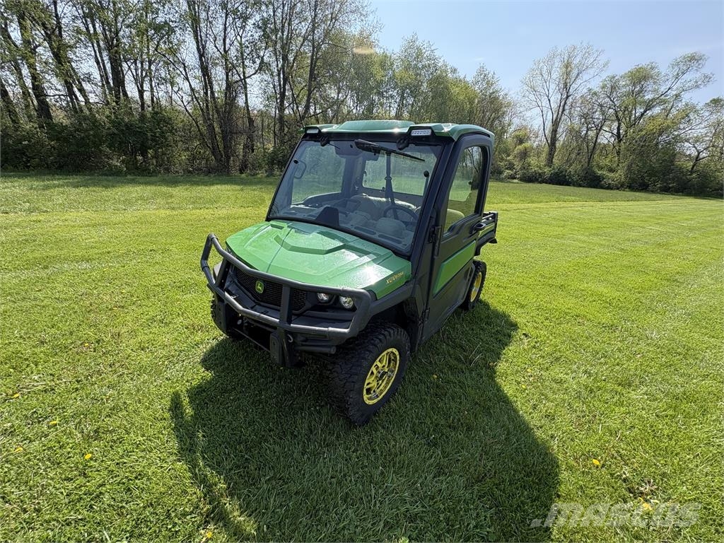 John Deere XUV 835R Pomoćne mašine