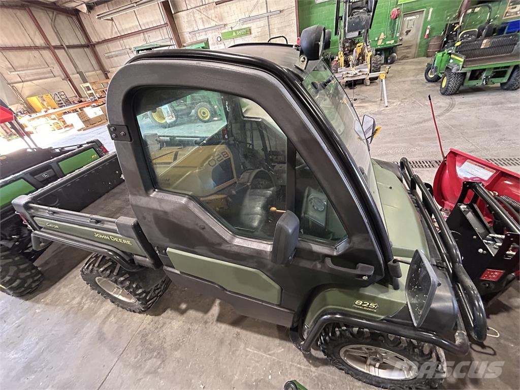 John Deere XUV 825i Power Steering Veicoli utilitari