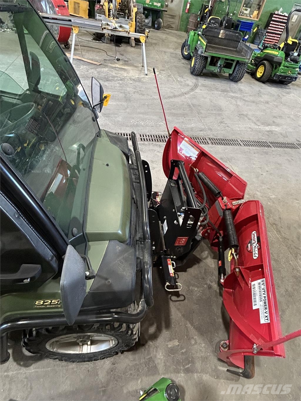 John Deere XUV 825i Power Steering Veicoli utilitari