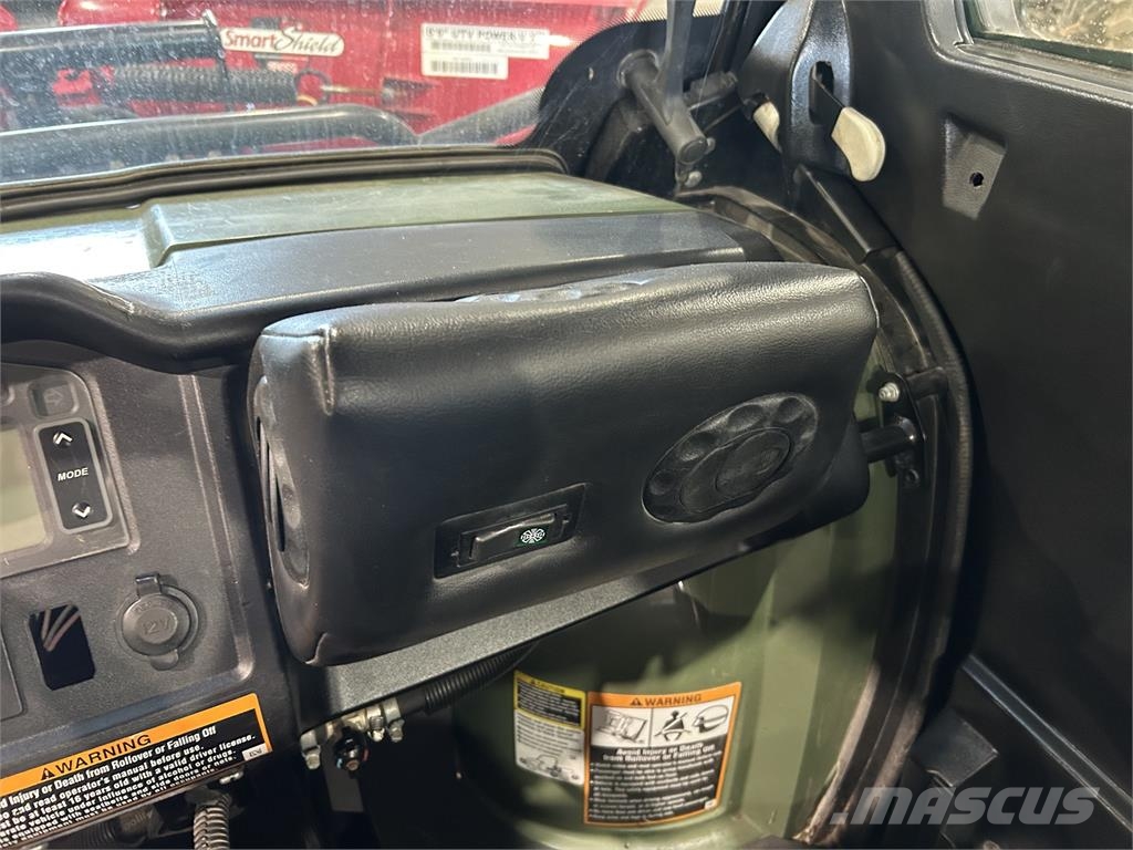 John Deere XUV 825i Power Steering Veicoli utilitari