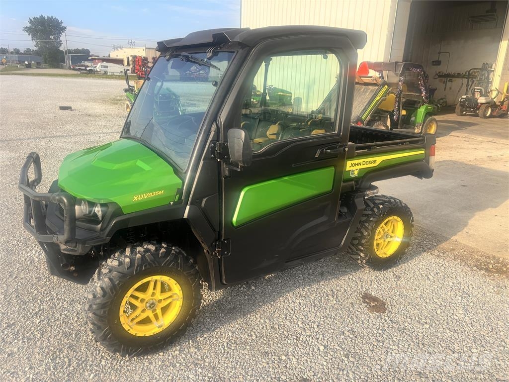 John Deere XUV 835M Úžitkové vozne