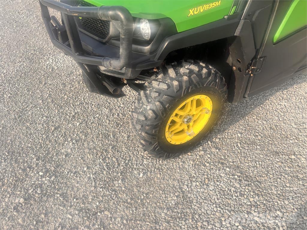 John Deere XUV 835M Úžitkové vozne