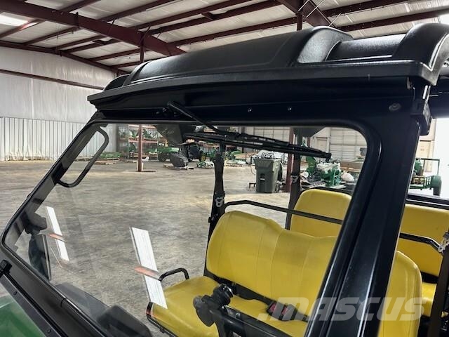 John Deere XUV 825I S4 Utility machines