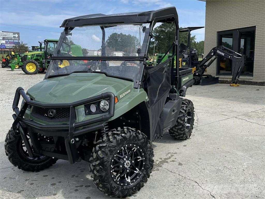 John Deere XUV 590M Pomoćni strojevi