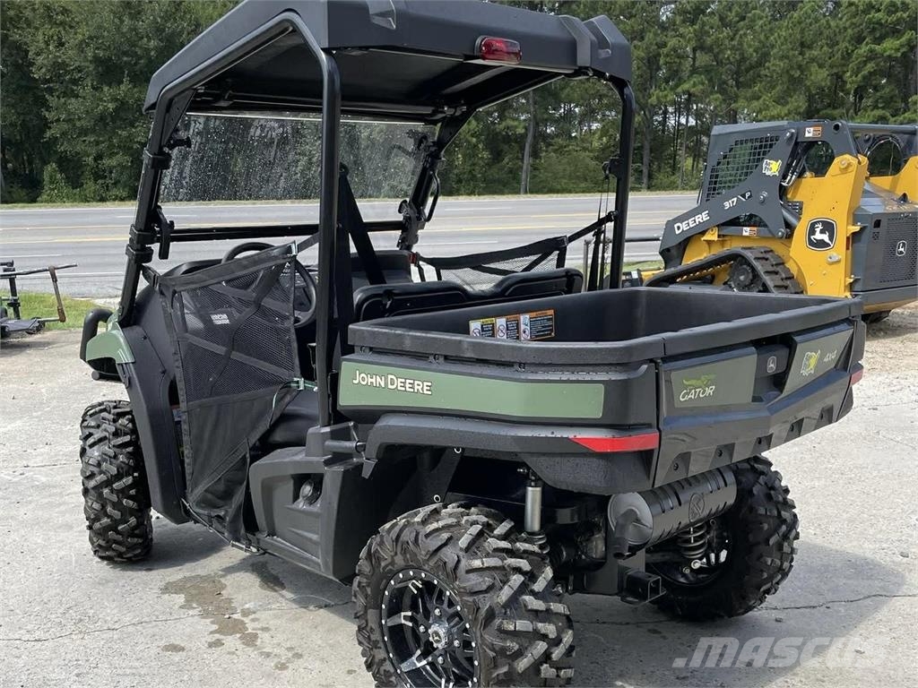 John Deere XUV 590M Pomoćni strojevi