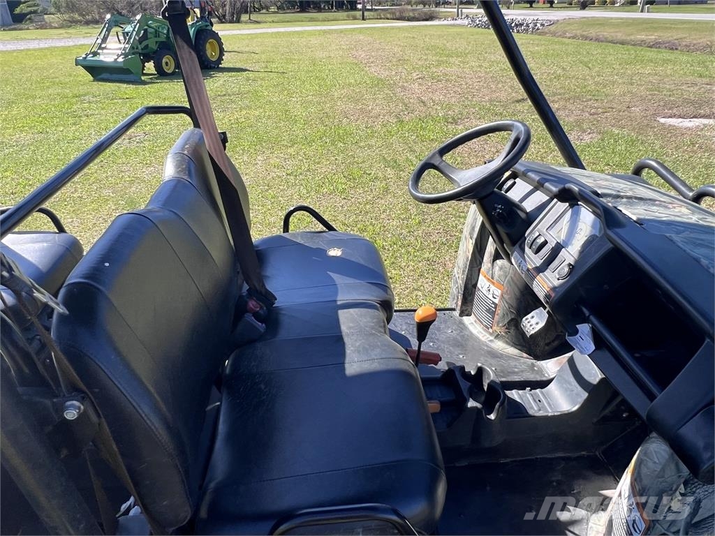 John Deere XUV 825M ماكينات منفعة عامة
