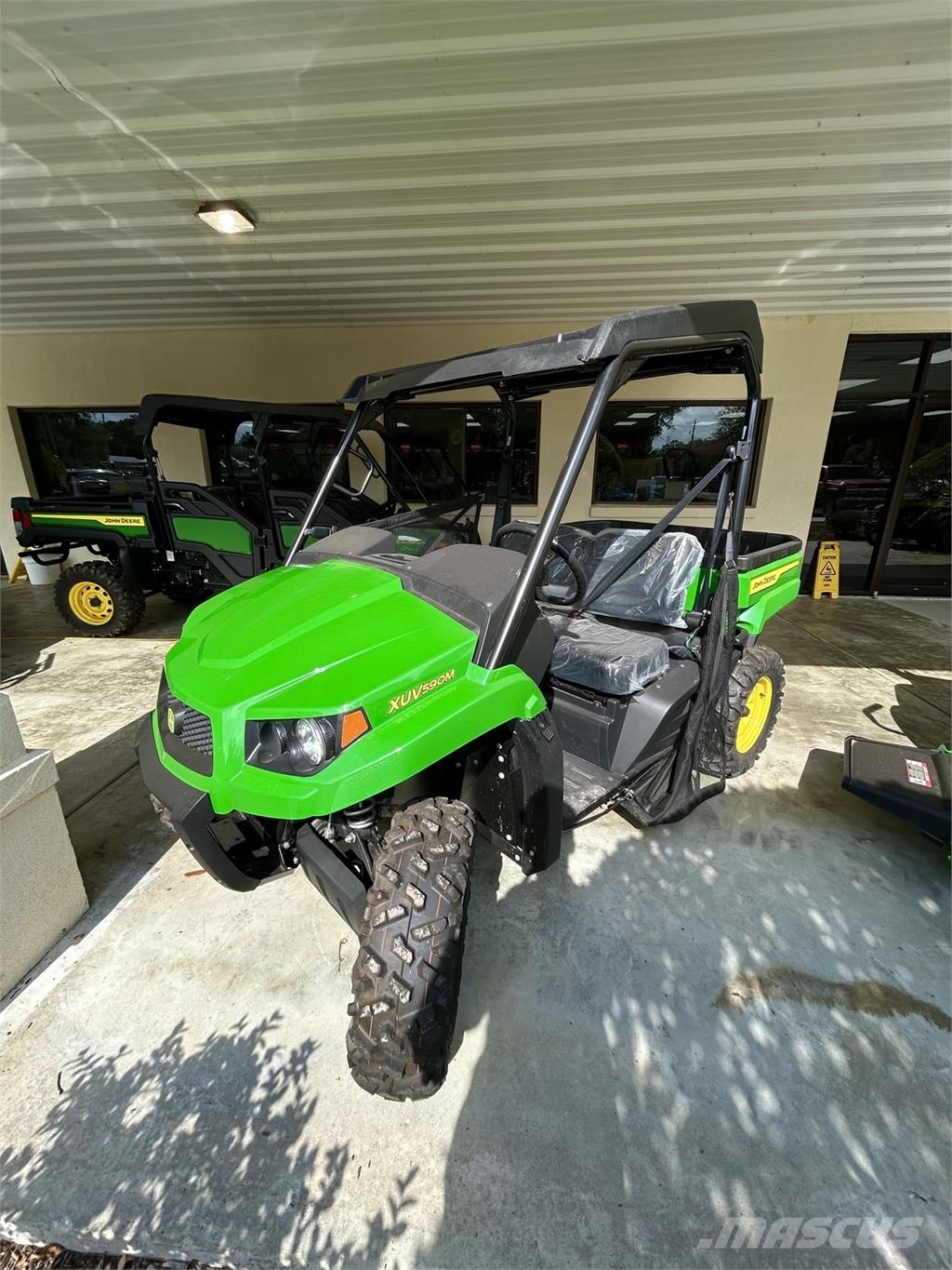 John Deere XUV 590M Úžitkové vozne