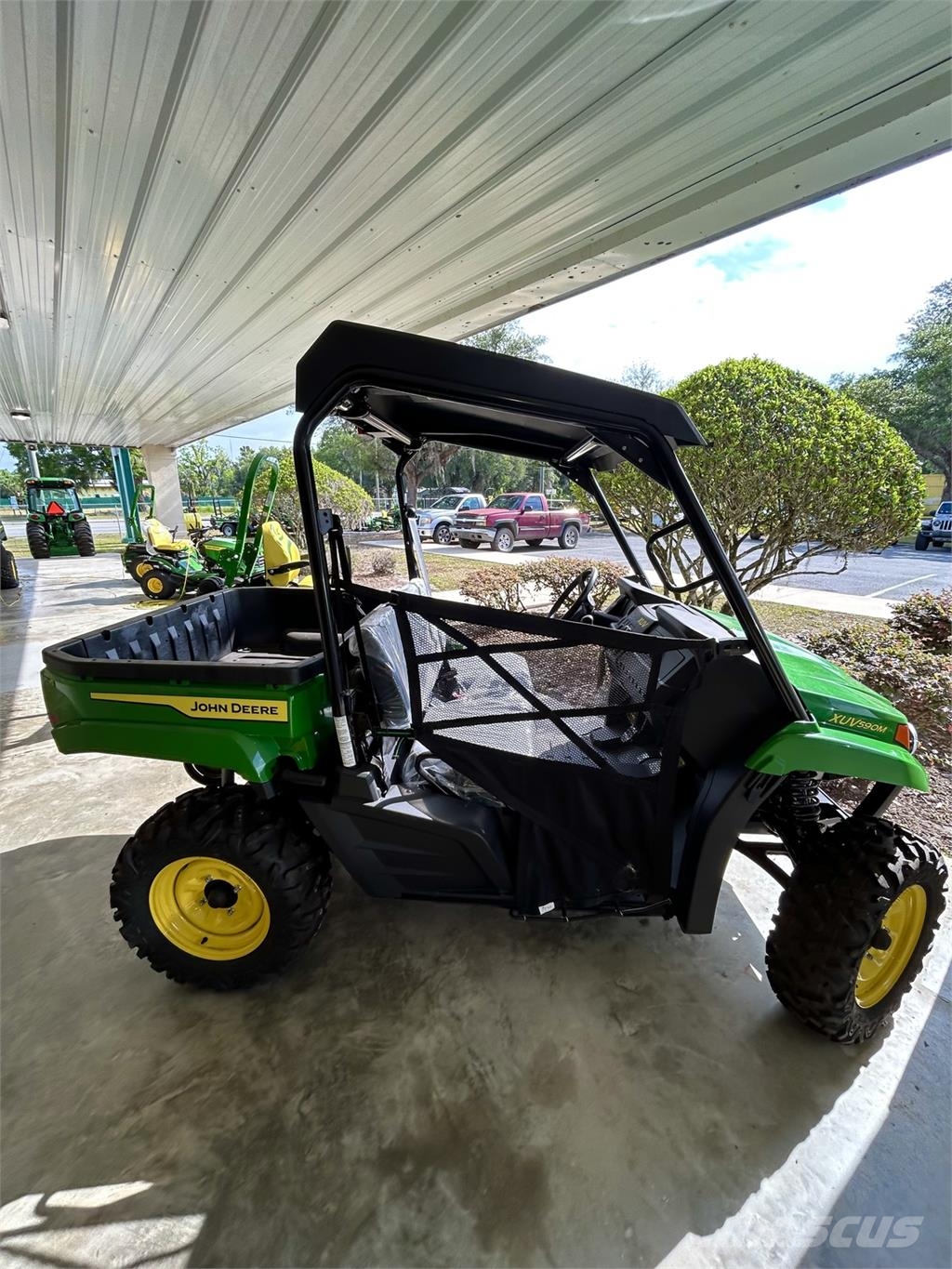 John Deere XUV 590M Úžitkové vozne