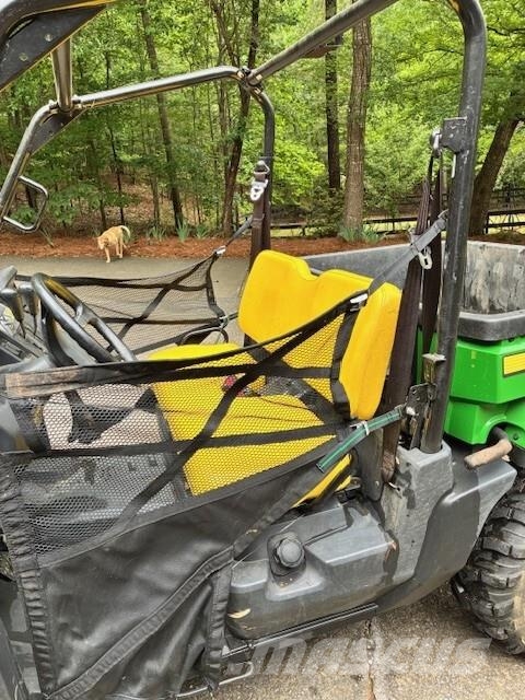 John Deere XUV 560 ماكينات منفعة عامة