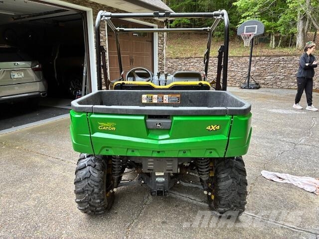 John Deere XUV 560 ماكينات منفعة عامة