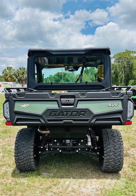 John Deere XUV 845R Premium Cab Pomoćne mašine