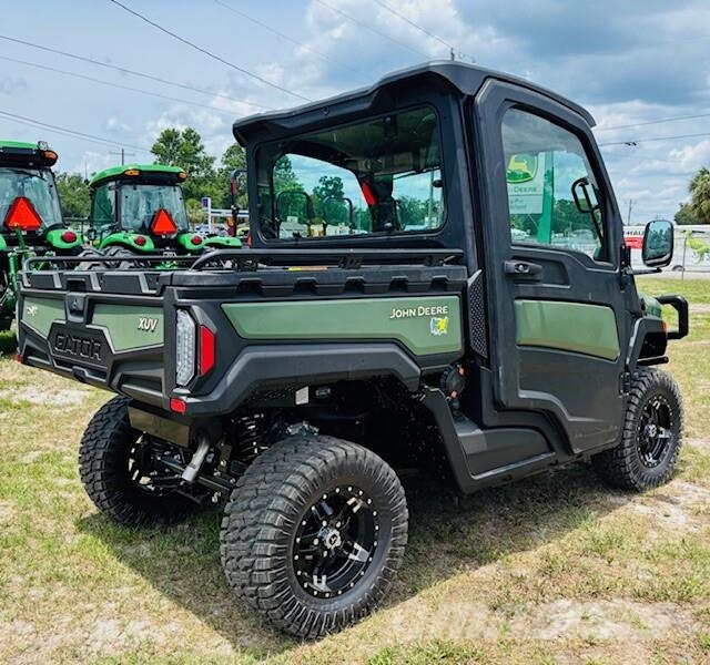 John Deere XUV 845R Premium Cab Pomoćne mašine