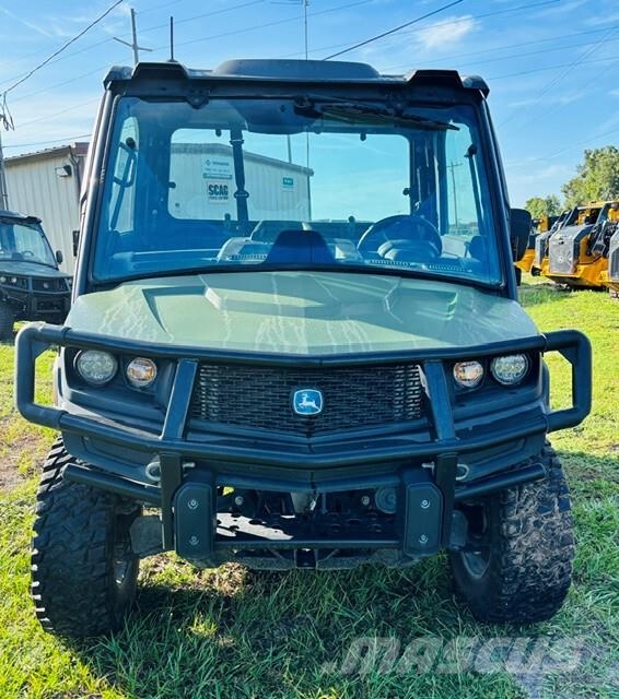 John Deere XUV 835M Pomožni stroji