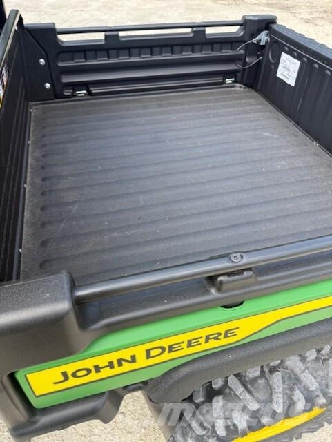 John Deere XUV 855M S4 Pomoćne mašine