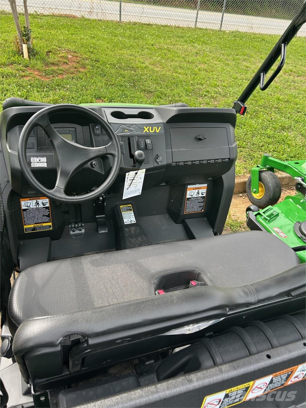 John Deere XUV 560E Úžitkové vozne