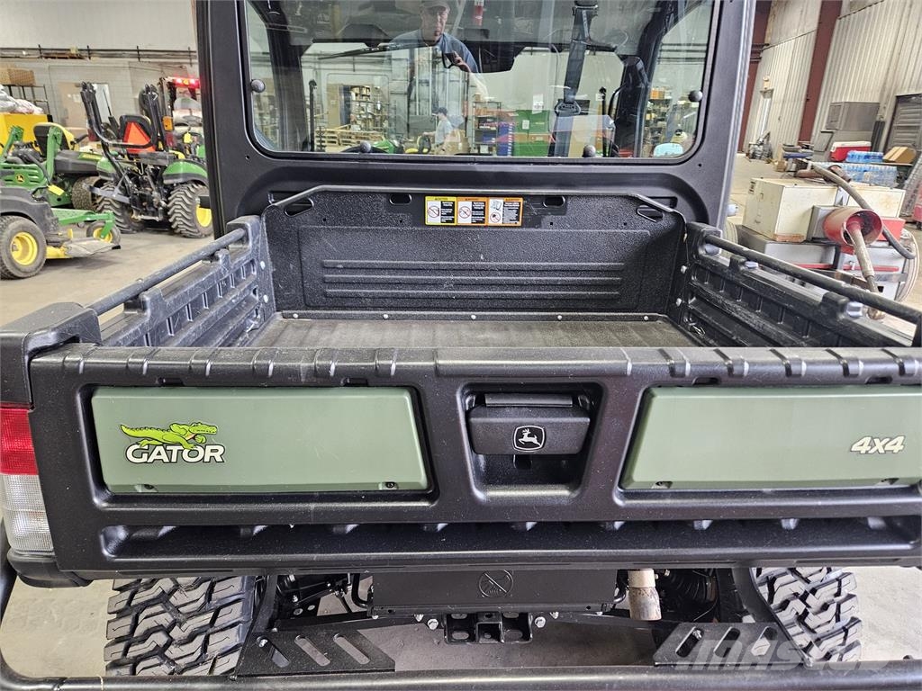 John Deere XUV 835M Utility machines
