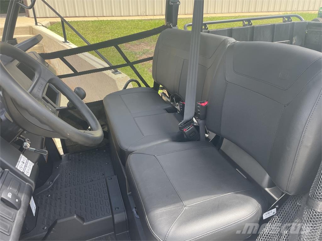 John Deere XUV 845M Pomoćni strojevi