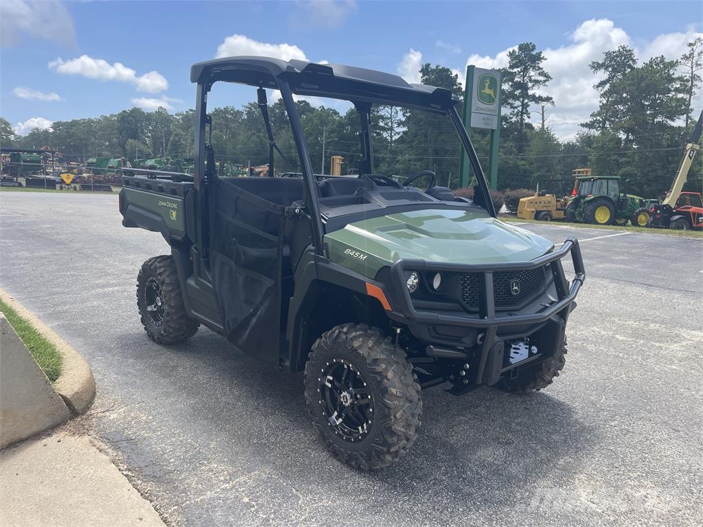 John Deere XUV 845M Pomoćni strojevi