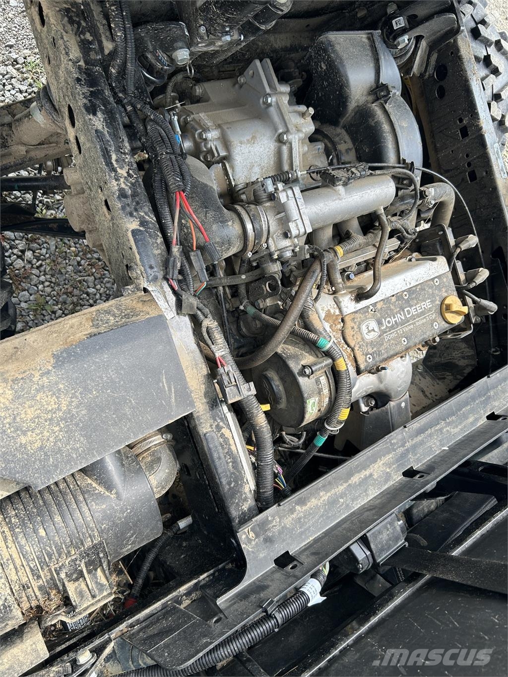 John Deere XUV 835M ユーティリティー機械