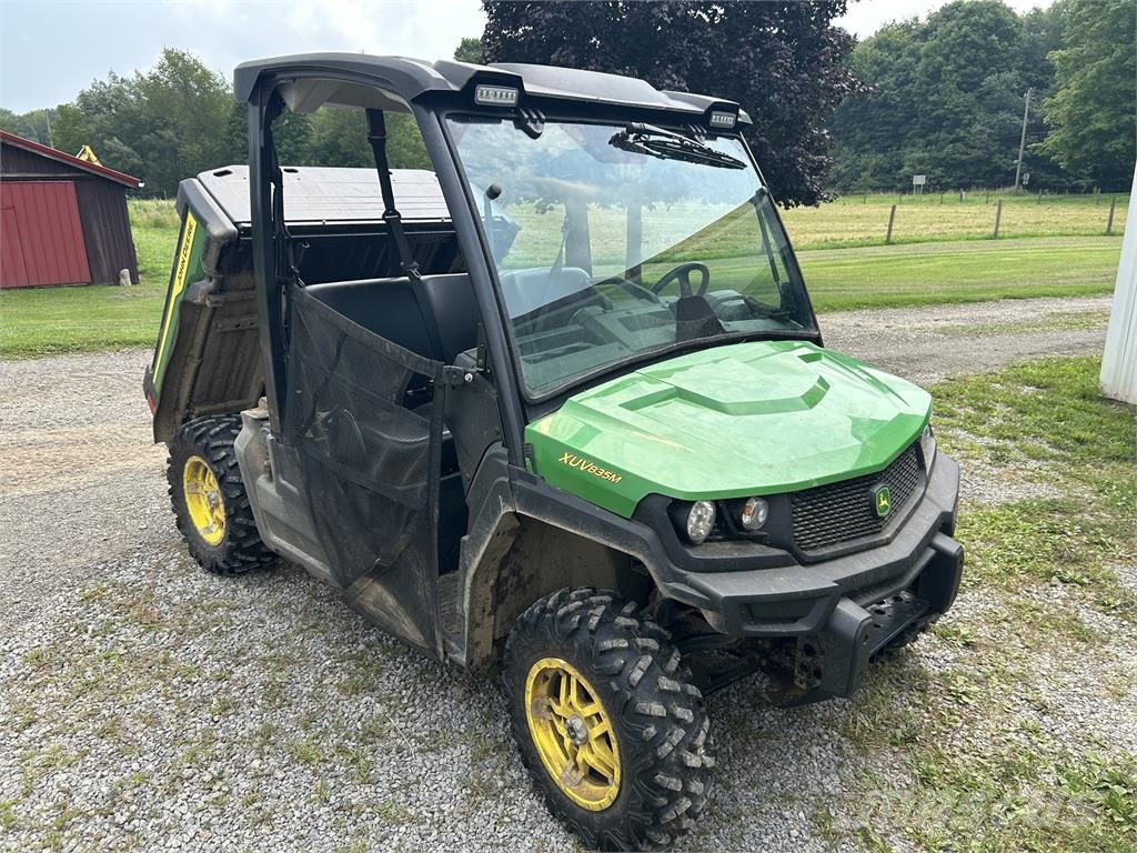 John Deere XUV 835M ユーティリティー機械