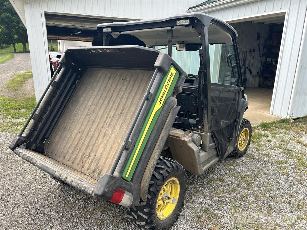 John Deere XUV 835M ユーティリティー機械