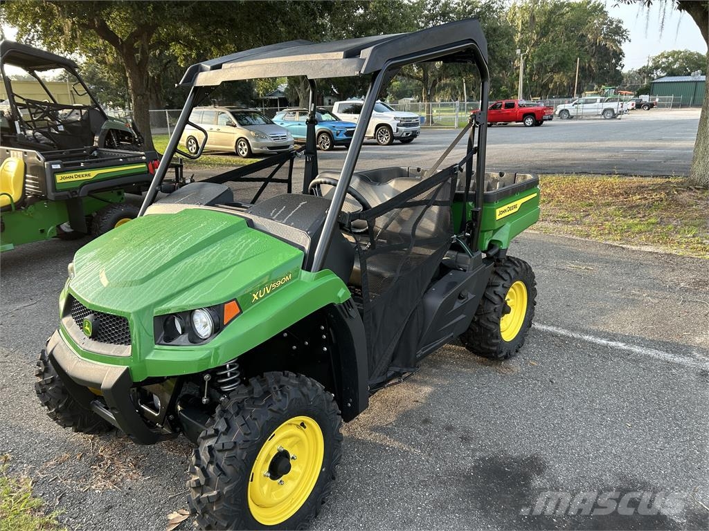 John Deere XUV 590M Pomoćni strojevi