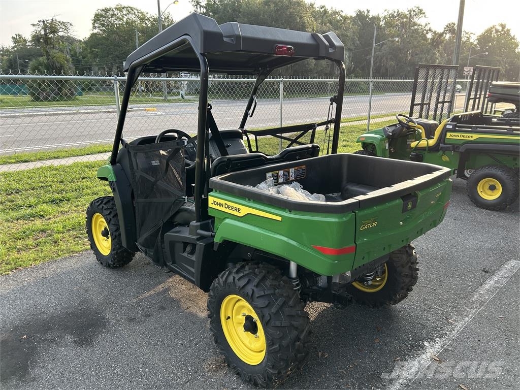 John Deere XUV 590M Pomoćni strojevi