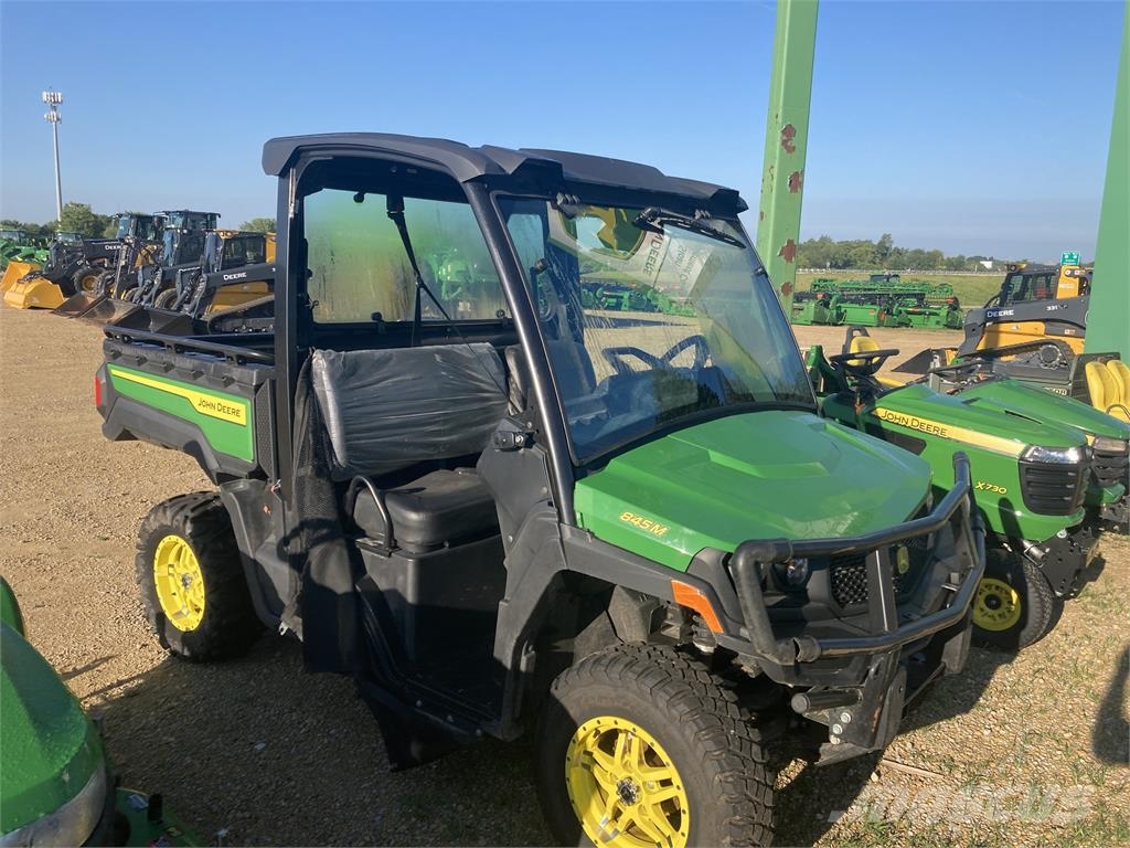 John Deere XUV 845M ماكينات منفعة عامة