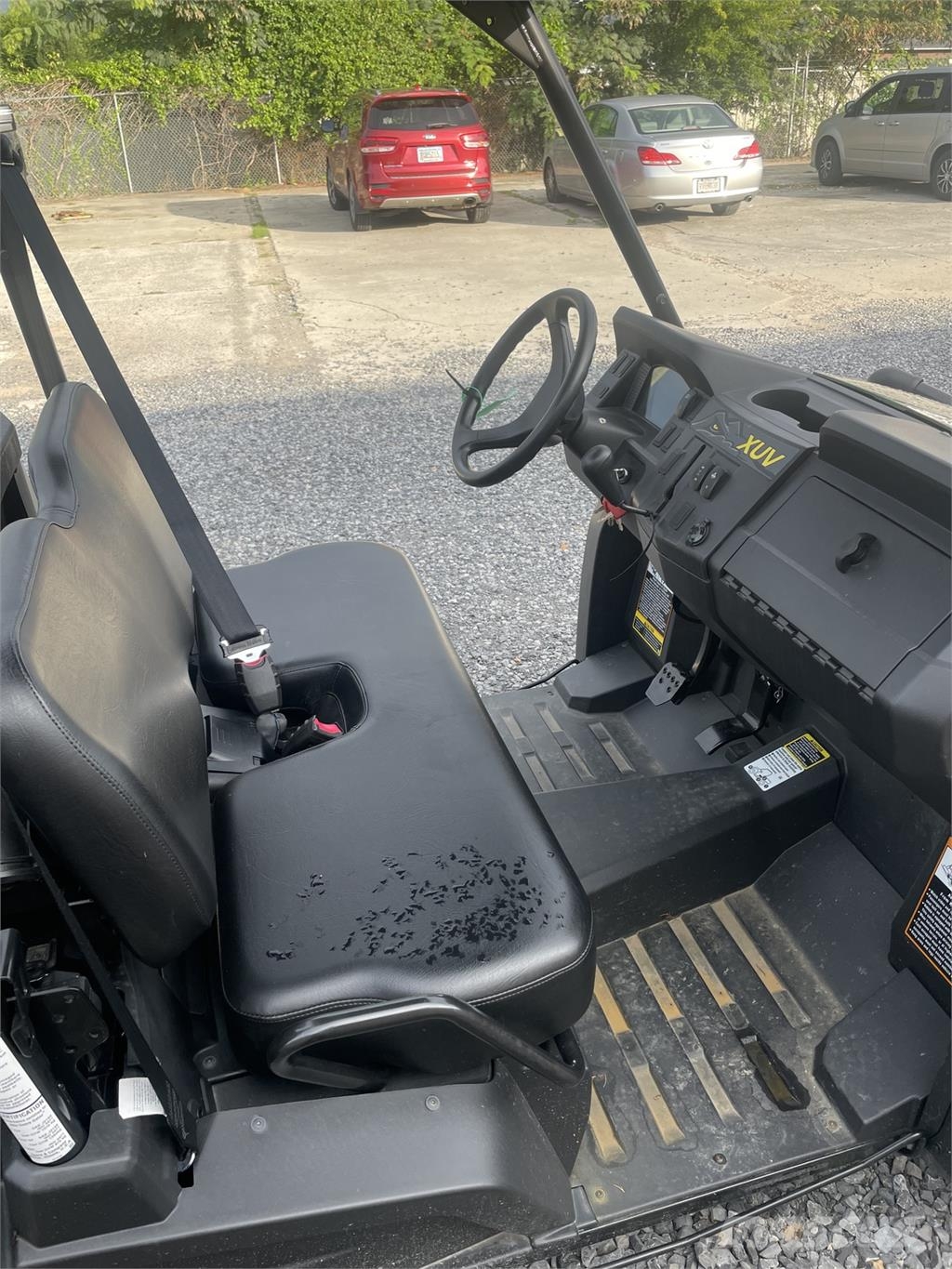 John Deere XUV 590M Kommunaalteenuste tehnika