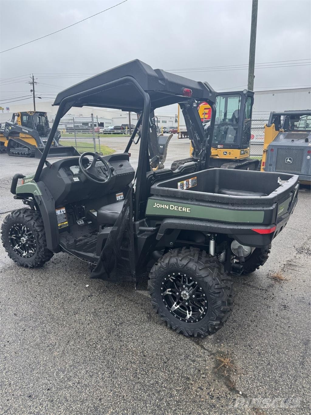 John Deere XUV 590M ماكينات منفعة عامة