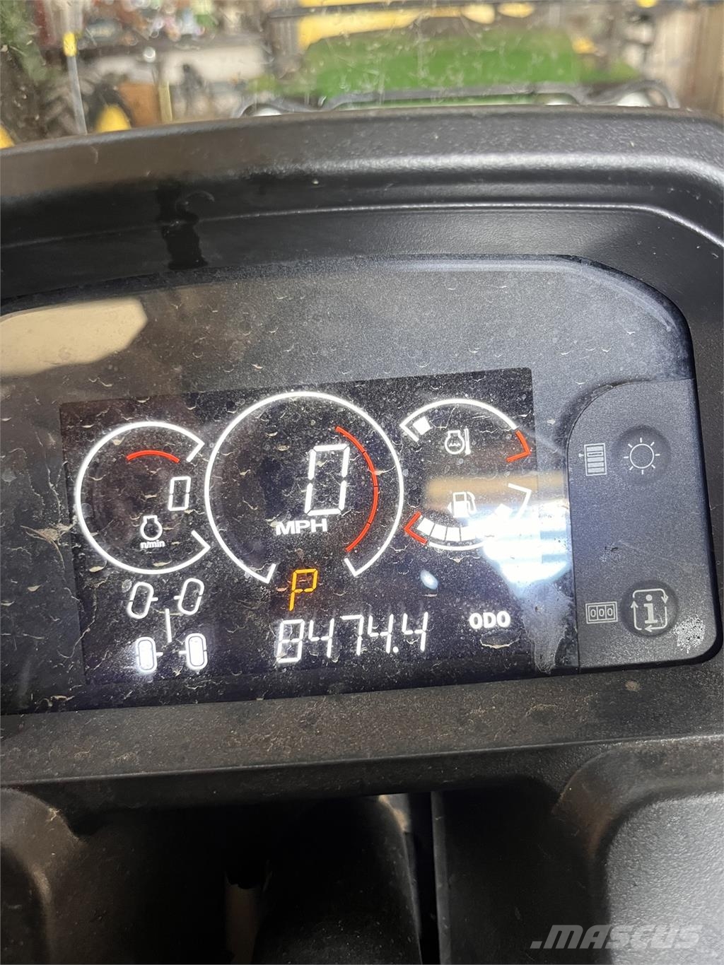 John Deere XUV 865M Pomožni stroji